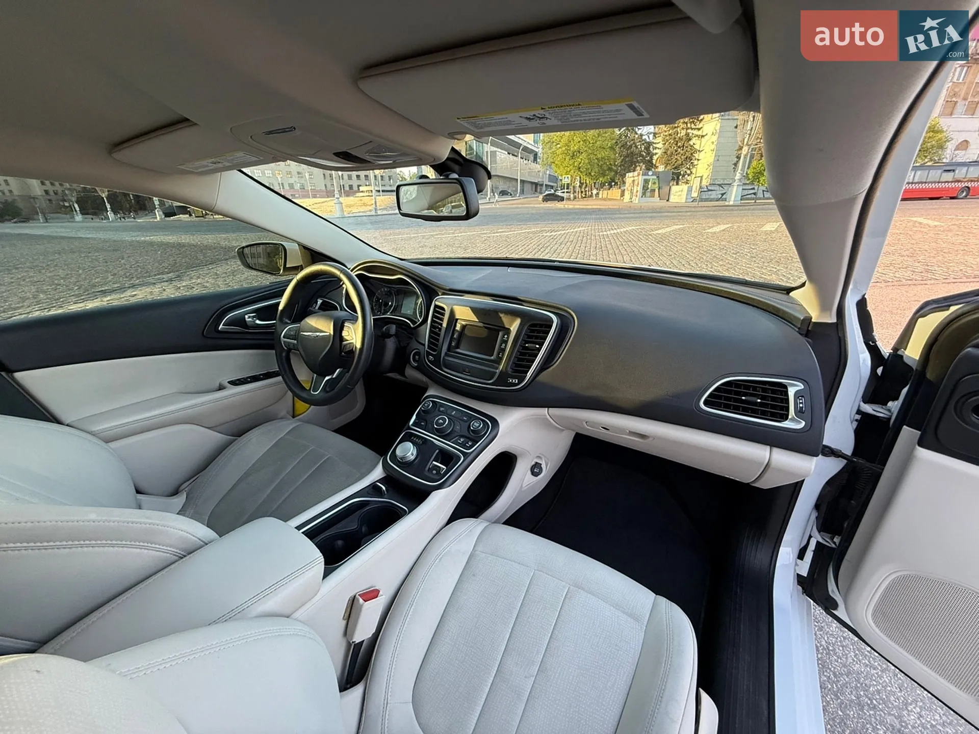 2014 Chrysler 200 - мініатюра 17