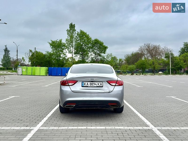 Седан Chrysler 200 2014 в Коломые