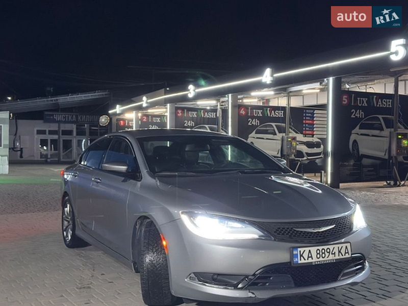 Седан Chrysler 200 2014 в Коломые