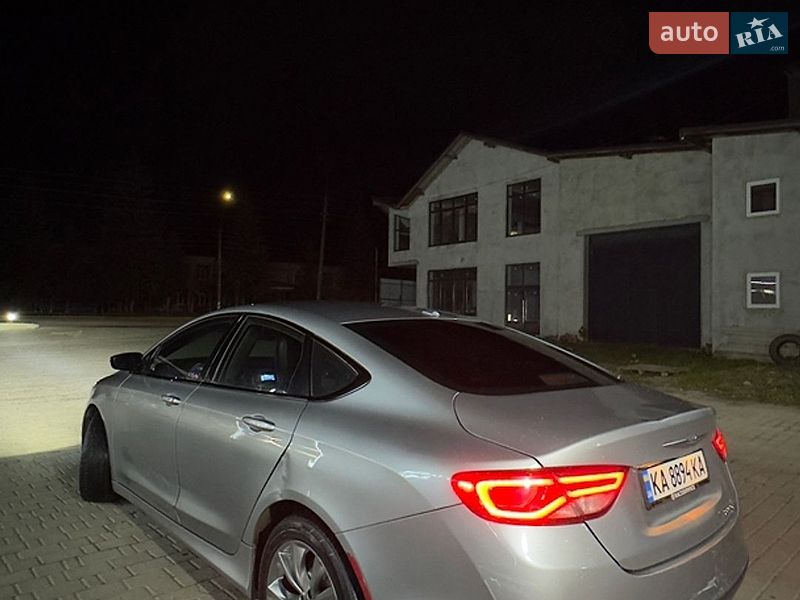 Седан Chrysler 200 2014 в Коломые
