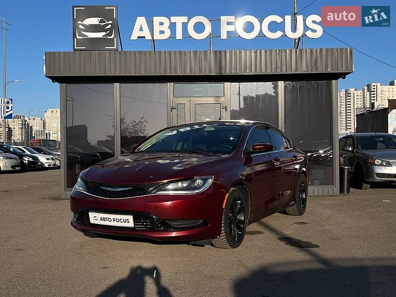 Седан Chrysler 200 2015 в Киеве