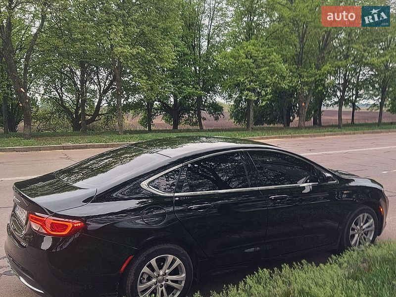 Седан Chrysler 200 2015 в Сумах