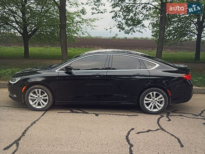 Седан Chrysler 200 2015 в Сумах