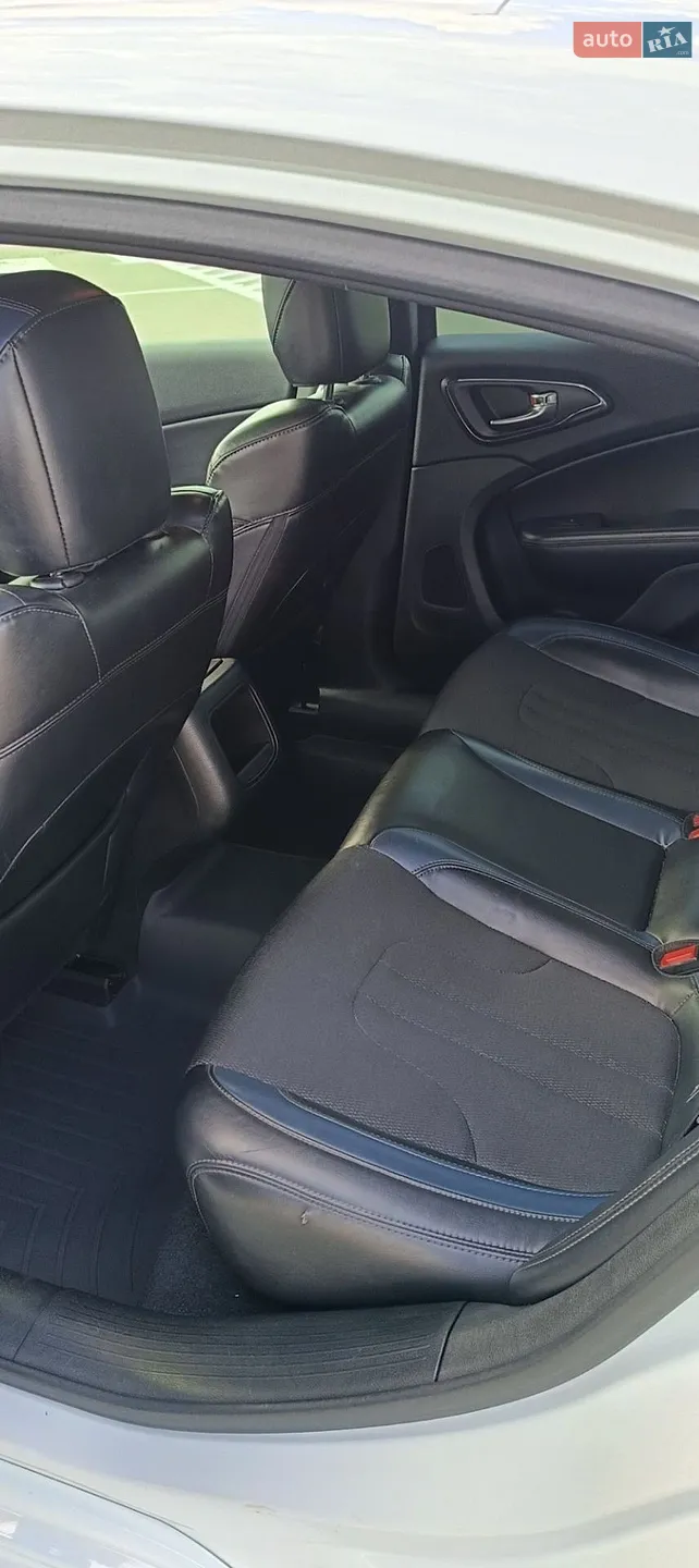 2014 Chrysler 200 - мініатюра 5