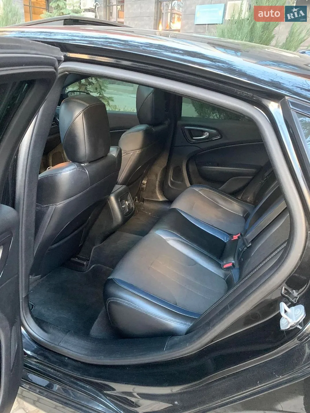 2014 Chrysler 200 - мініатюра 21