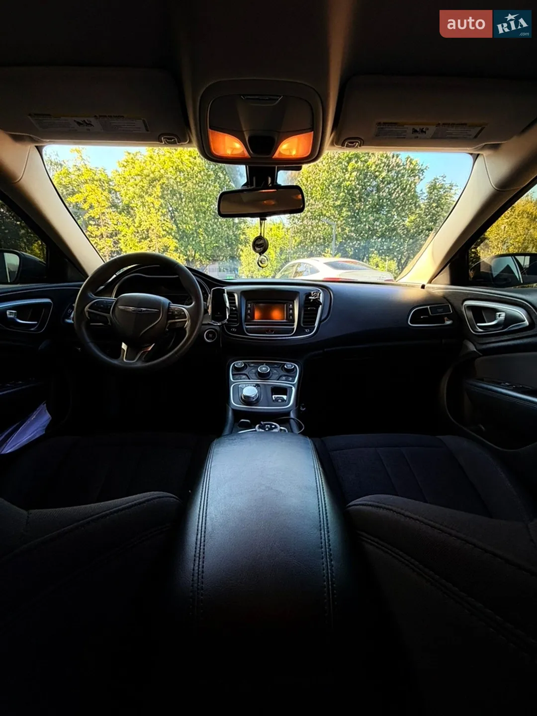 2015 Chrysler 200 - мініатюра 9