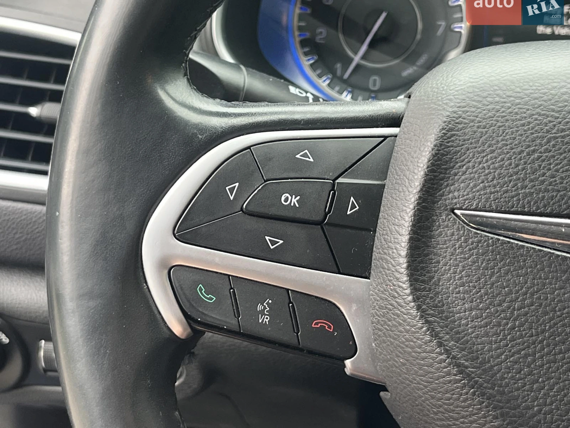 2015 Chrysler 200 - мініатюра 36