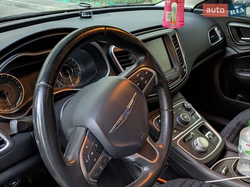 Chrysler 200 2016