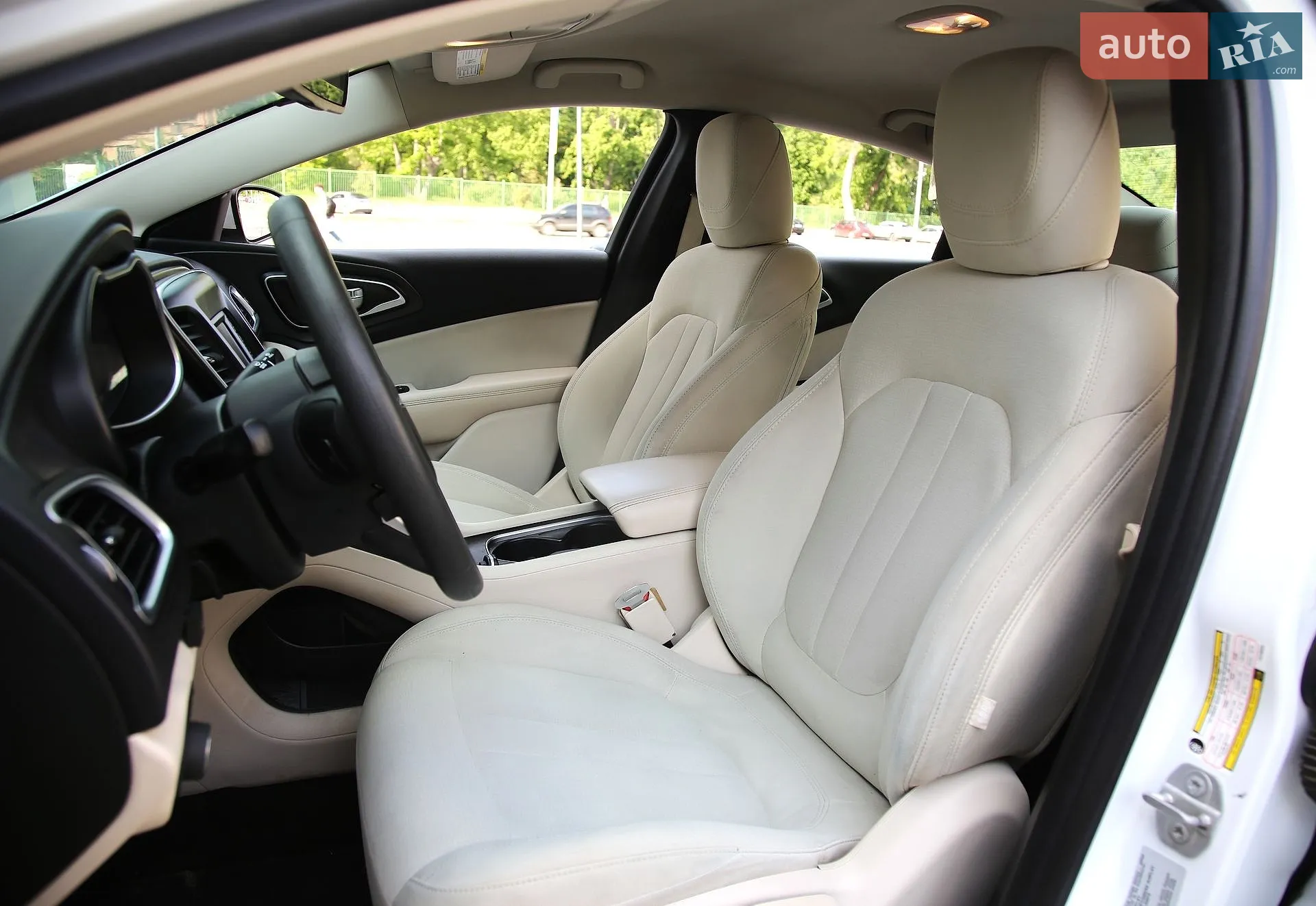 2015 Chrysler 200 - мініатюра 7