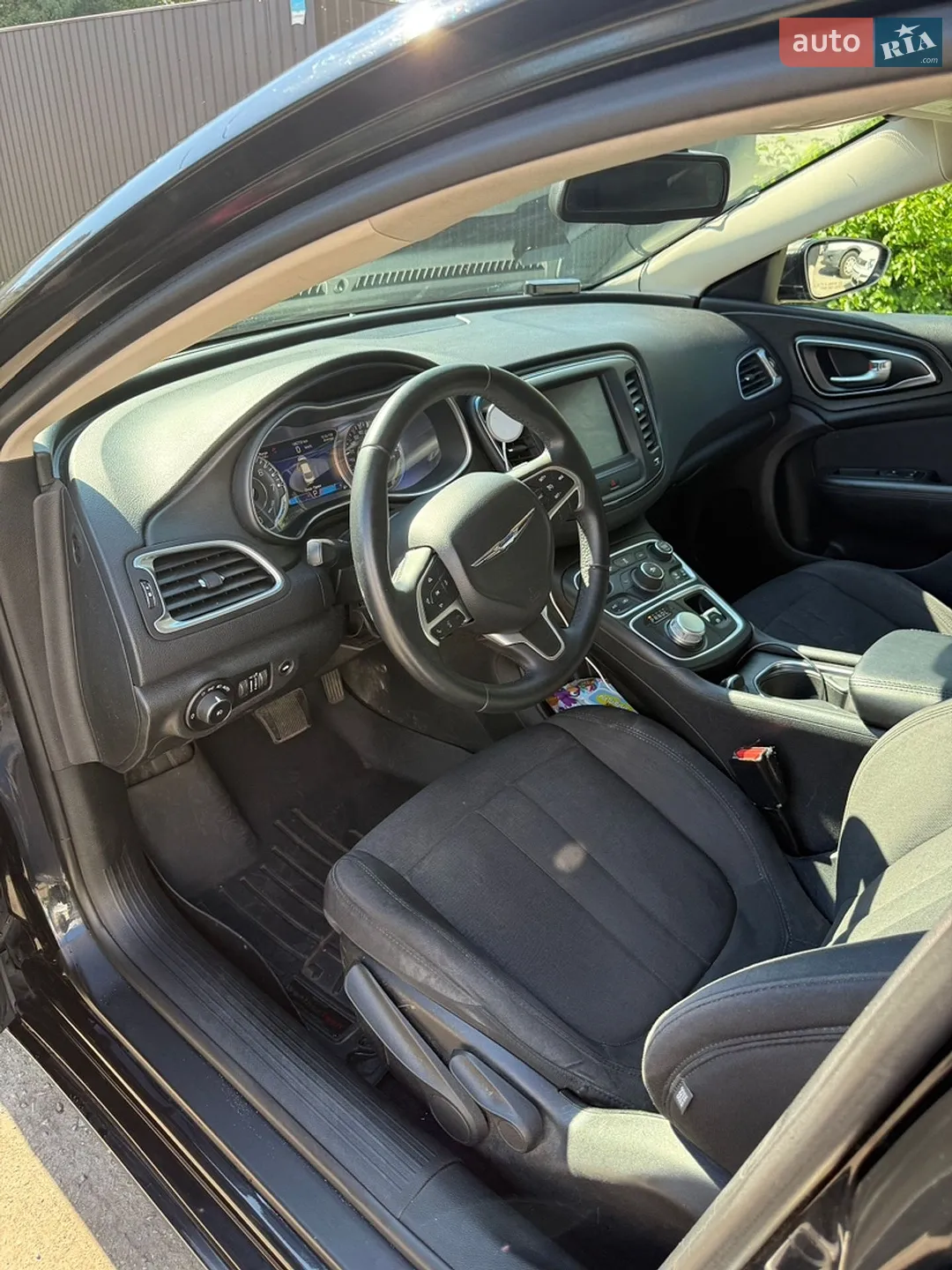 2015 Chrysler 200 - мініатюра 28