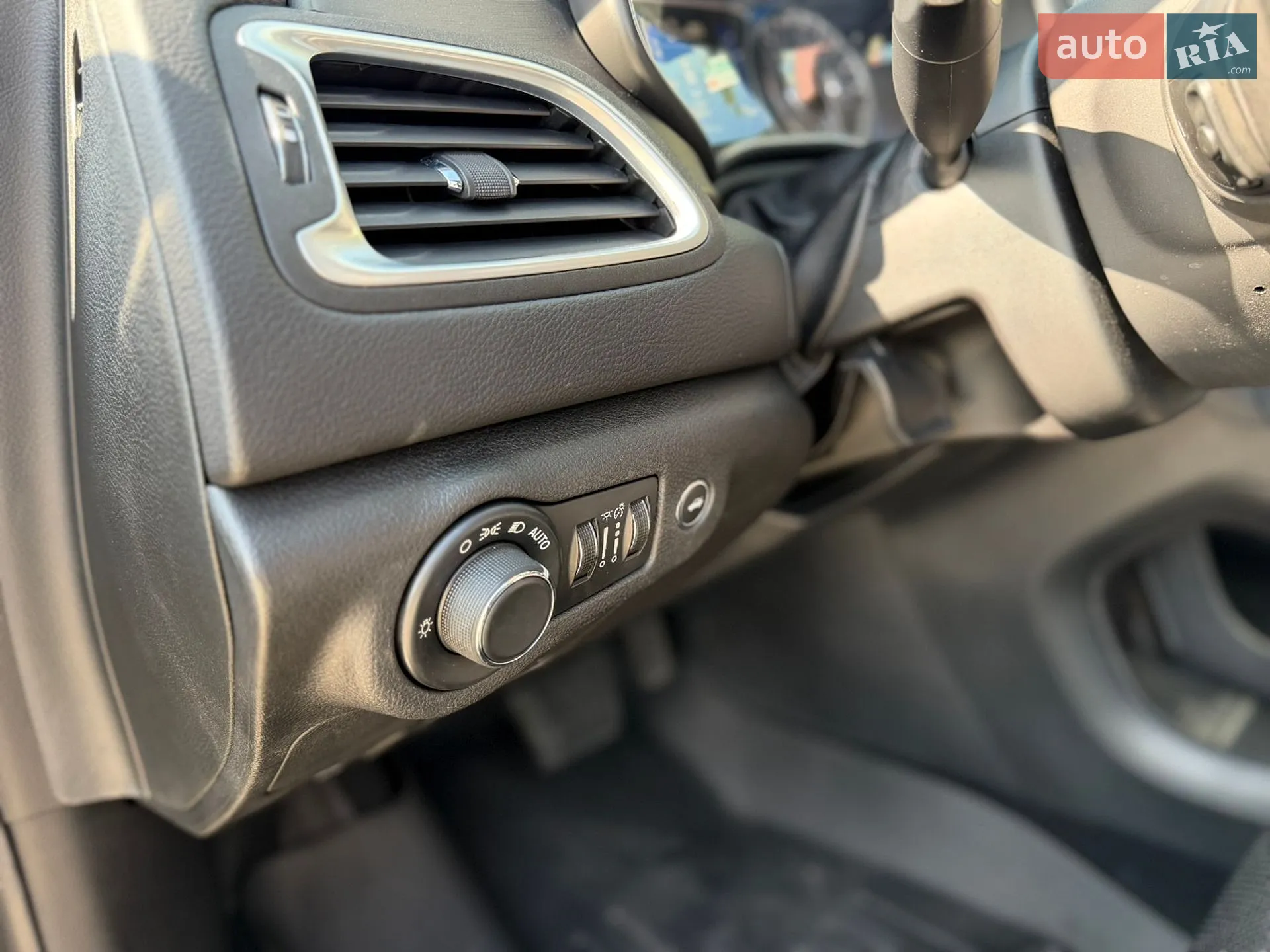 2015 Chrysler 200 - мініатюра 17