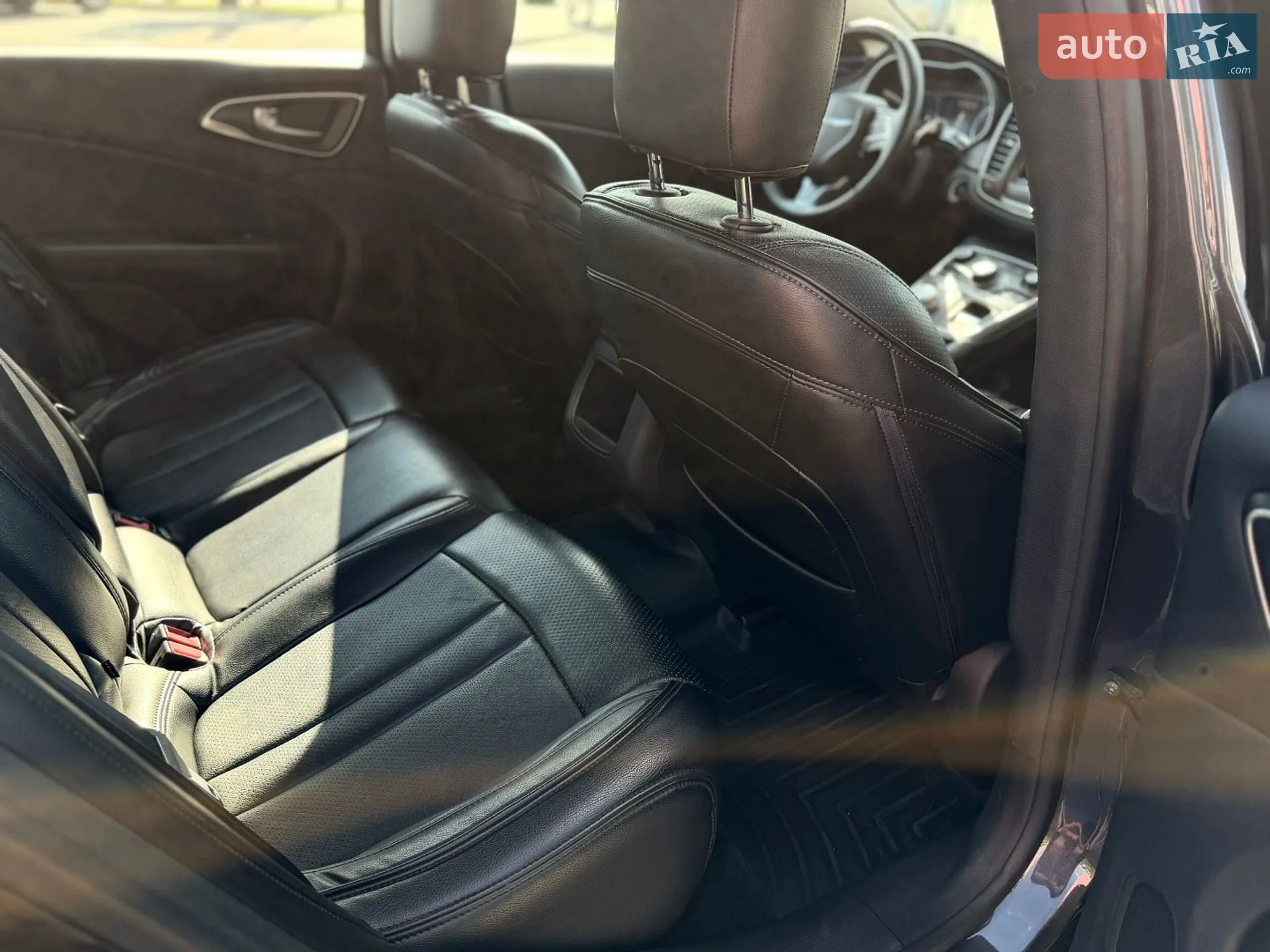 2015 Chrysler 200 - мініатюра 28