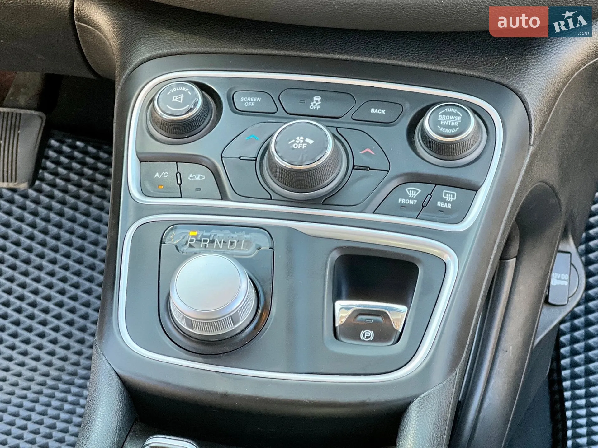 2015 Chrysler 200 - мініатюра 17