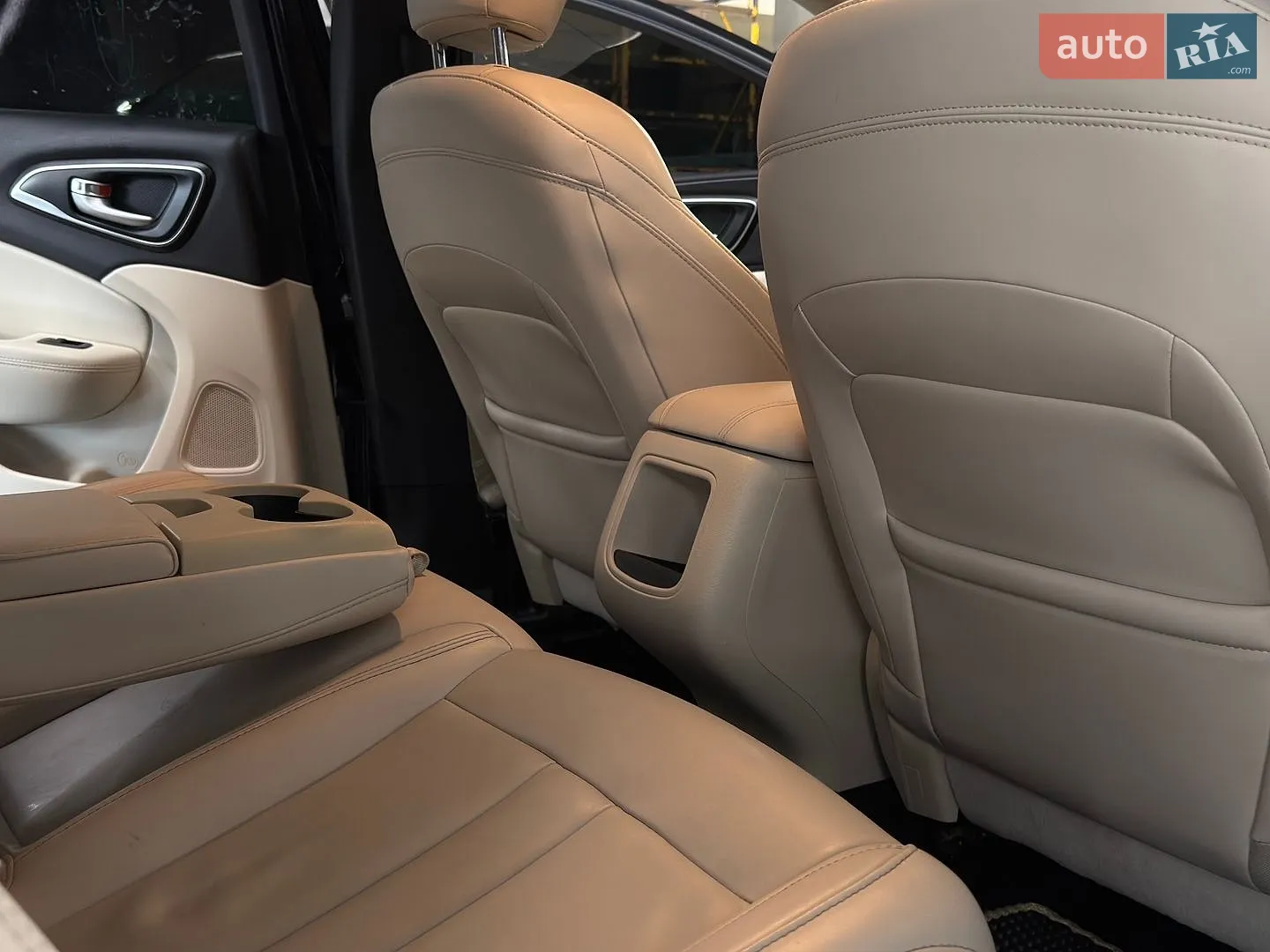 2016 Chrysler 200 - мініатюра 29