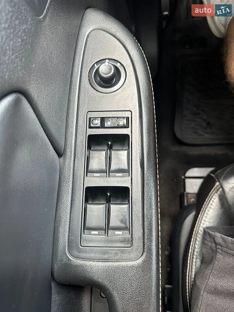 2011 Chrysler 200 - мініатюра 10
