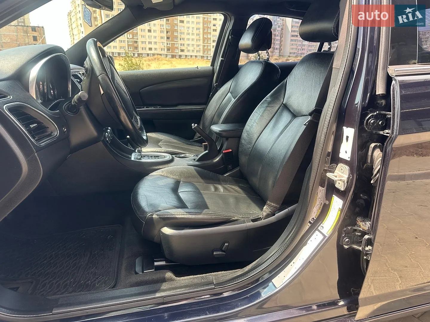 2011 Chrysler 200 - мініатюра 11