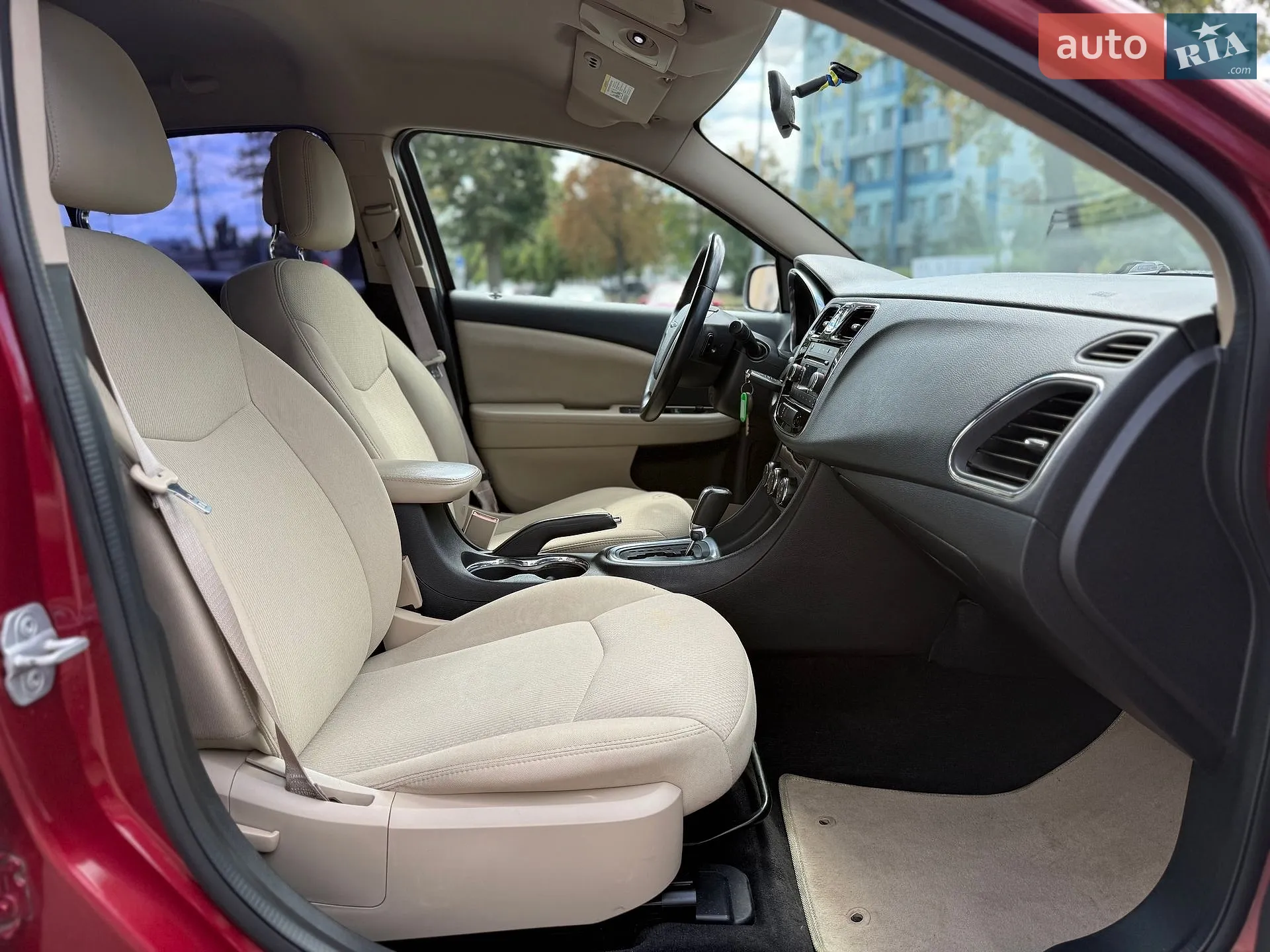 2012 Chrysler 200 - мініатюра 11