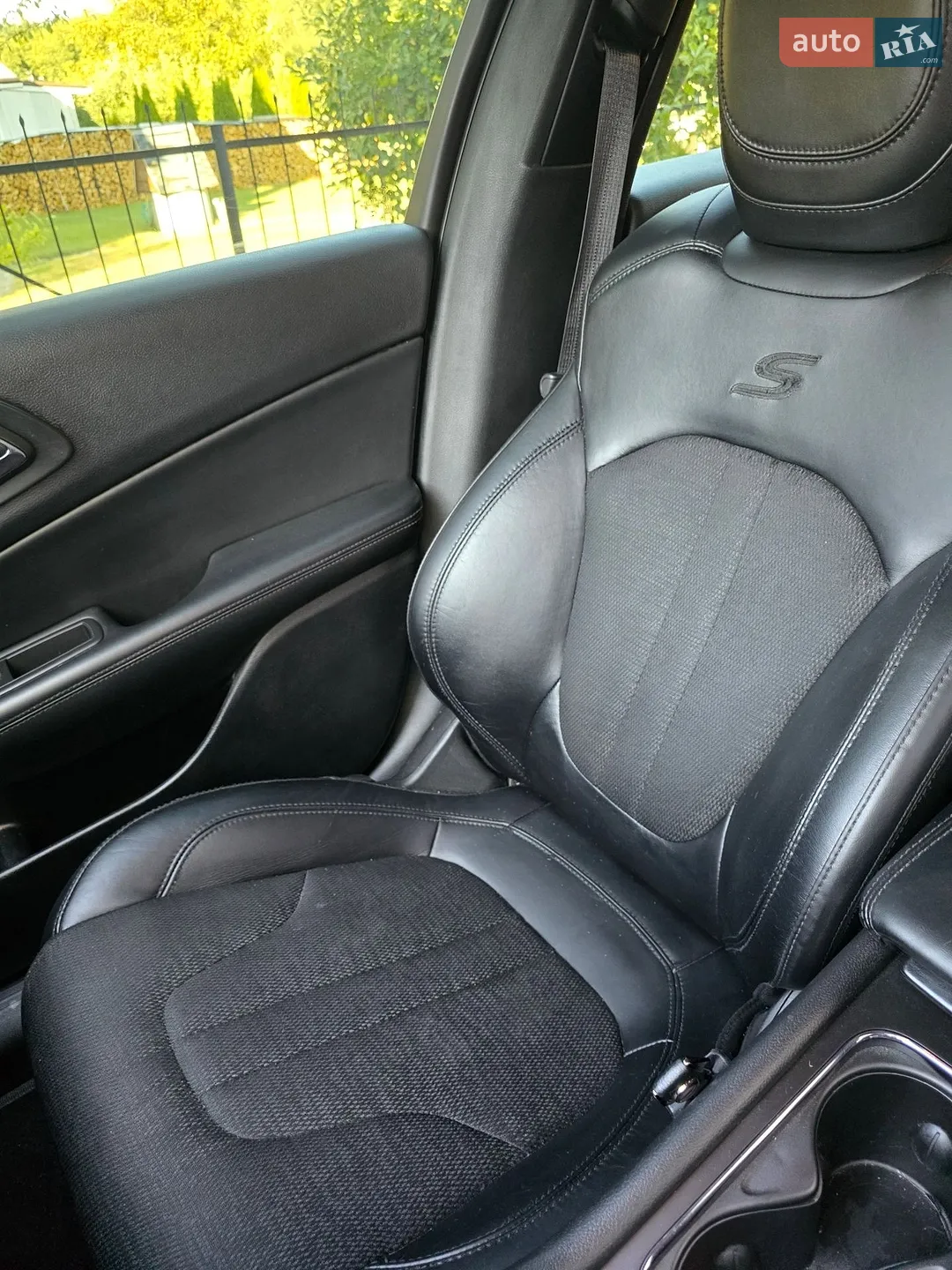 2016 Chrysler 200 - мініатюра 10