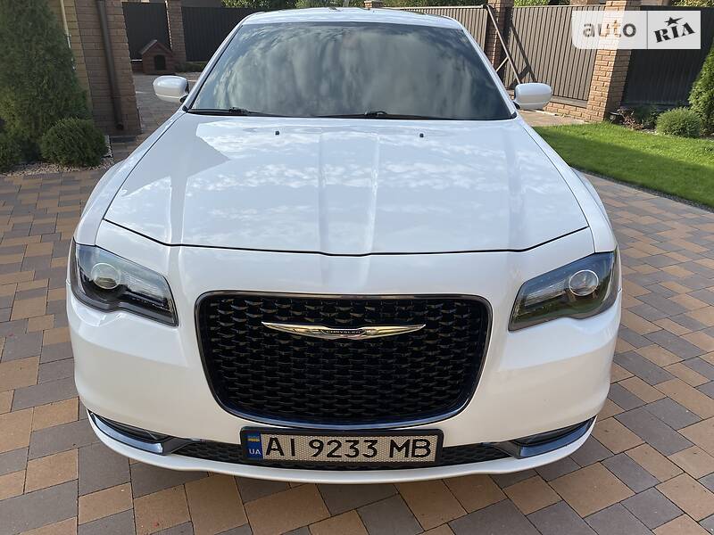 Chrysler 300 S