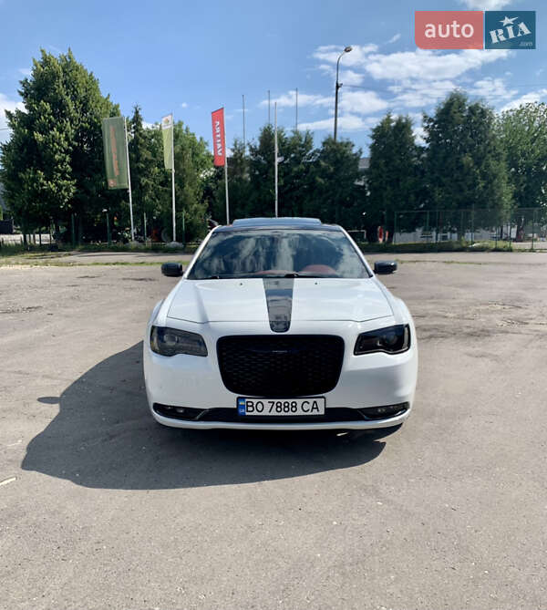 Седан Chrysler 300 S 2018 в Тернополе фото 4 Седан Chrysler 300 S 2018 в Тернополе