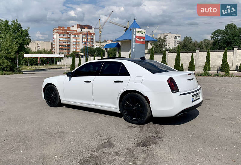 Седан Chrysler 300 S 2018 в Тернополе фото 6 Седан Chrysler 300 S 2018 в Тернополе