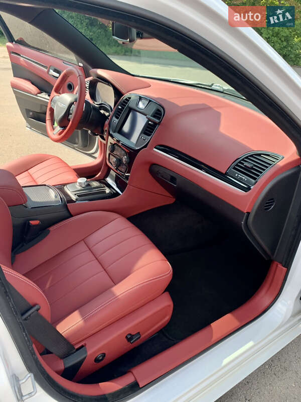 Седан Chrysler 300 S 2018 в Тернополе фото 41 Седан Chrysler 300 S 2018 в Тернополе