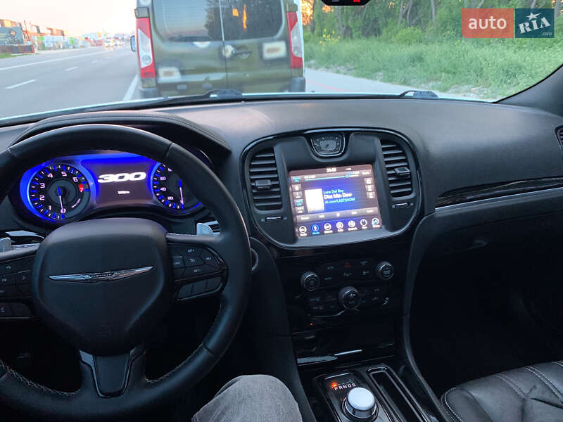 Седан Chrysler 300 S 2018 в Тернополе фото 77 Седан Chrysler 300 S 2018 в Тернополе