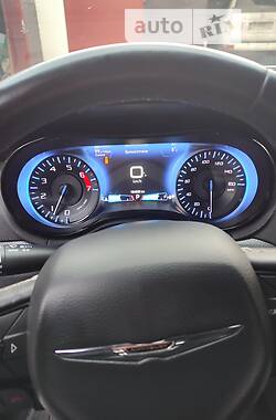 Седан Chrysler 300 S 2016 в Харькове