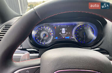 Седан Chrysler 300 S 2016 в 