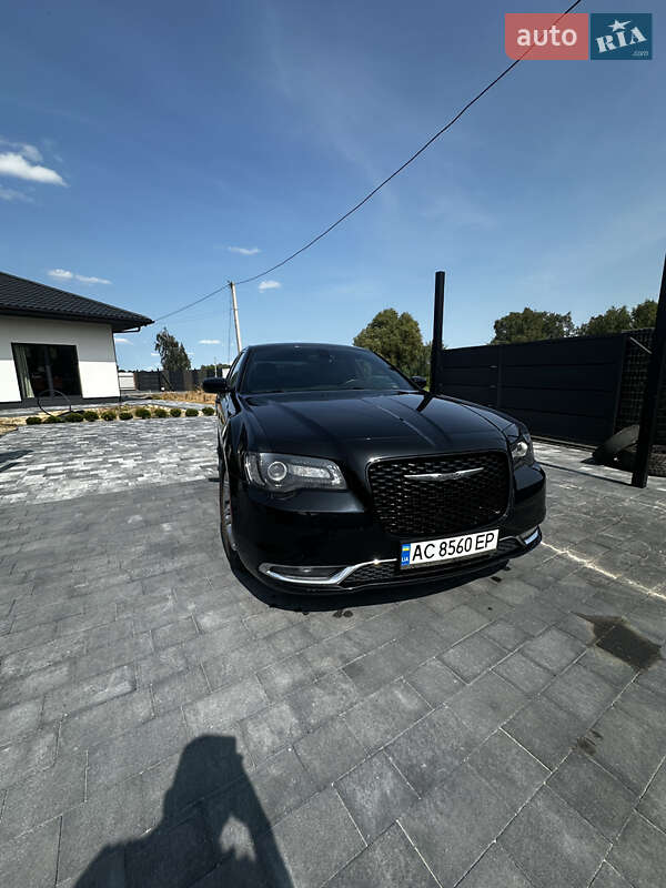 Седан Chrysler 300 S 2015 в 