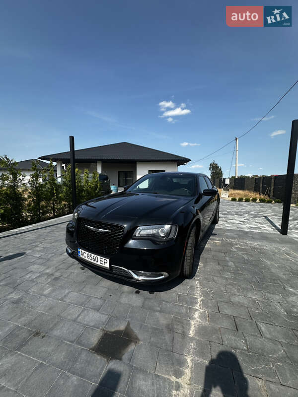 Седан Chrysler 300 S 2015 в Ковеле