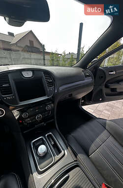 Седан Chrysler 300 S 2015 в 