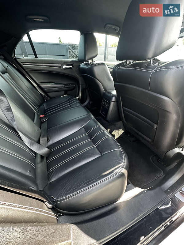 Седан Chrysler 300 S 2015 в Ковеле