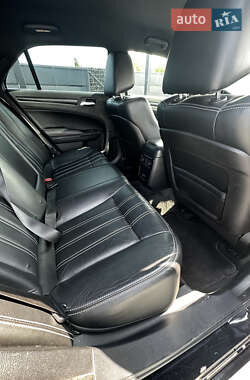 Седан Chrysler 300 S 2015 в 