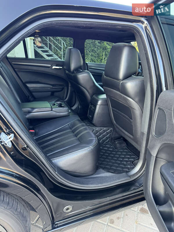 Седан Chrysler 300 S 2015 в Киеве