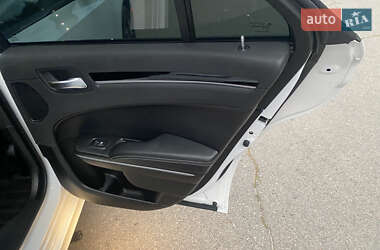 Седан Chrysler 300 S 2022 в 