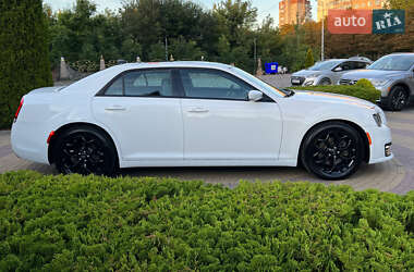 Седан Chrysler 300 S 2015 в 