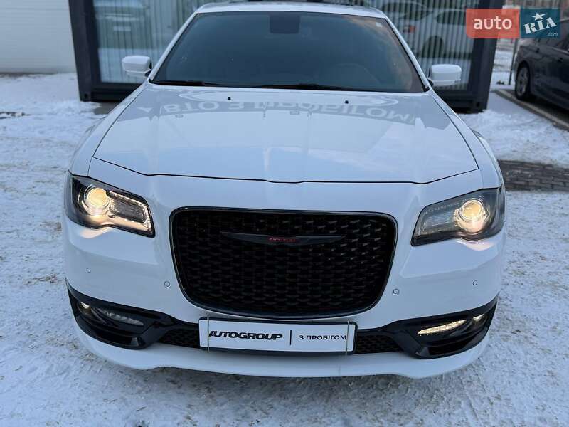 Седан Chrysler 300 S 2022 в Одессе