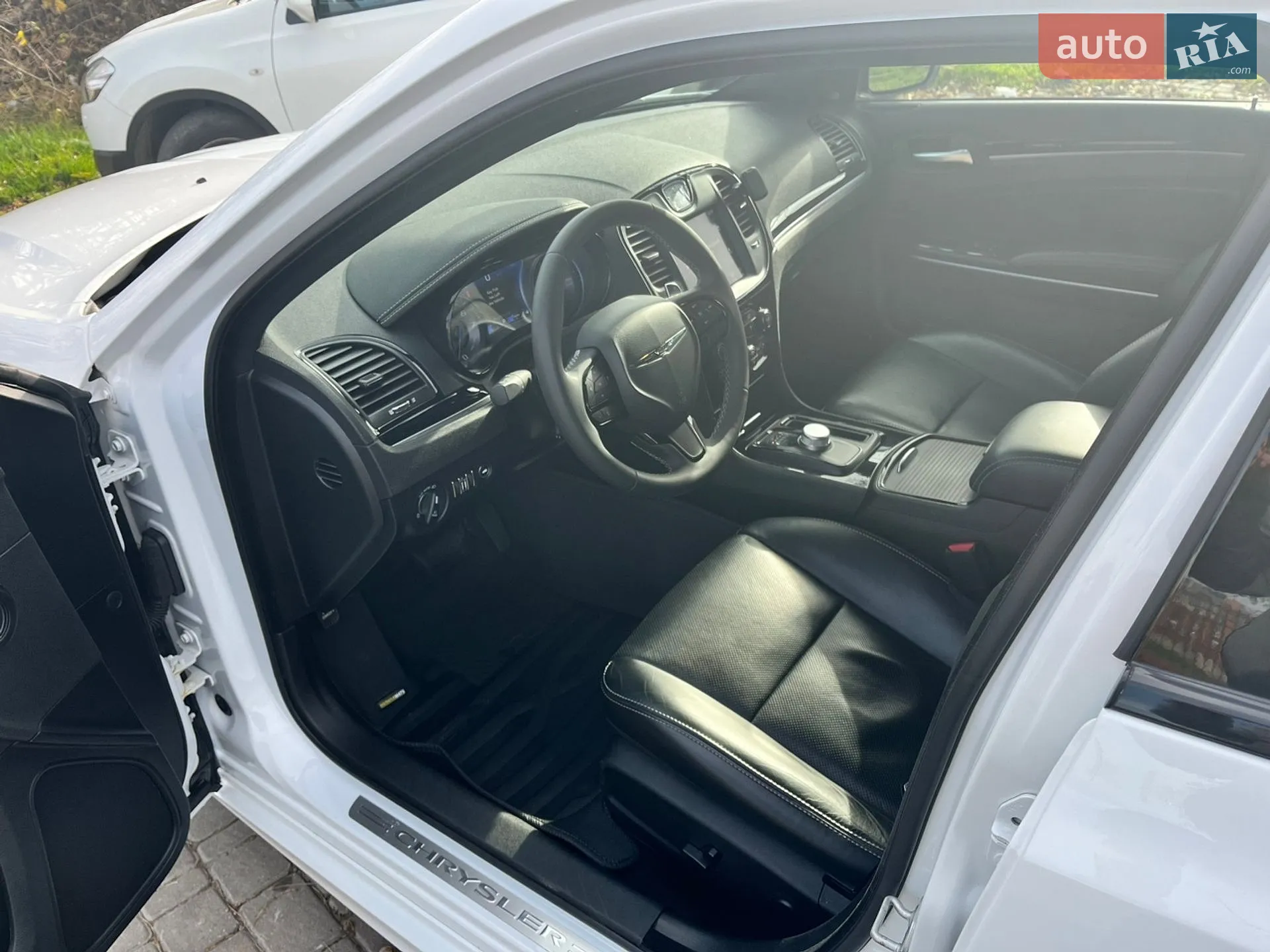2022 Chrysler 300 - мініатюра 7