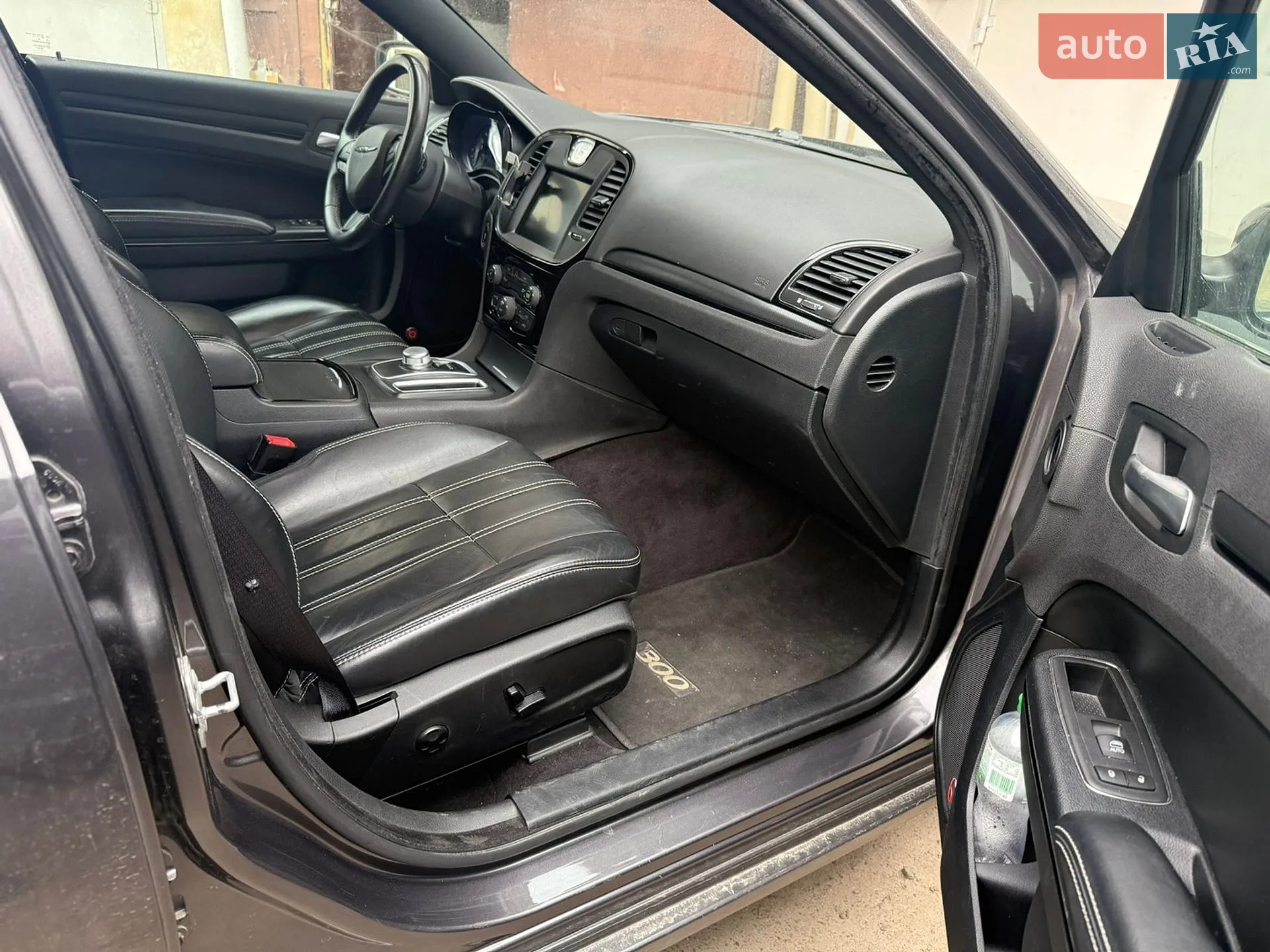 2016 Chrysler 300 - мініатюра 9