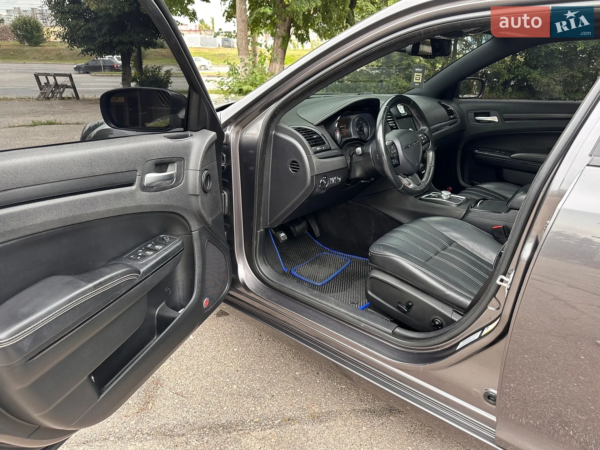 2015 Chrysler 300 - мініатюра 9