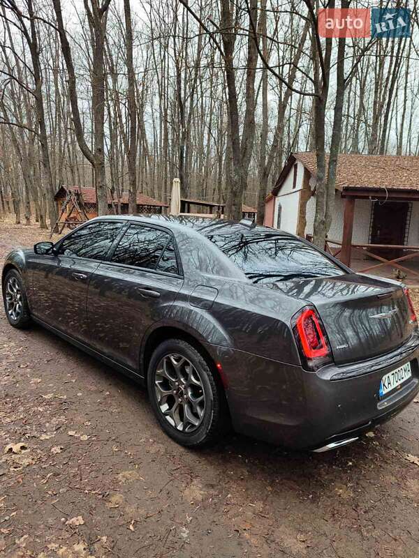 Седан Chrysler 300 2016 в Теплике