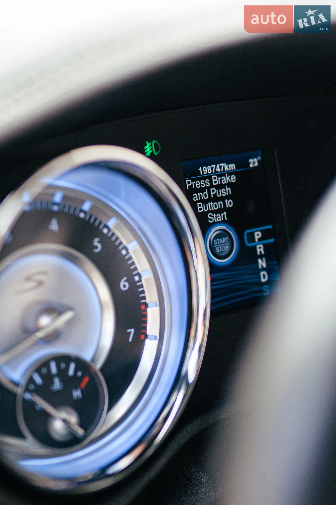 2014 Chrysler 300 - мініатюра 22