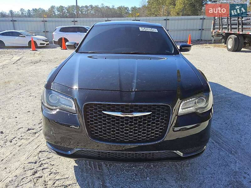 Универсал Chrysler 300 2017 в Кропивницком