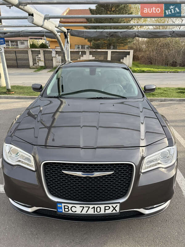 Седан Chrysler 300 2016 в Одессе