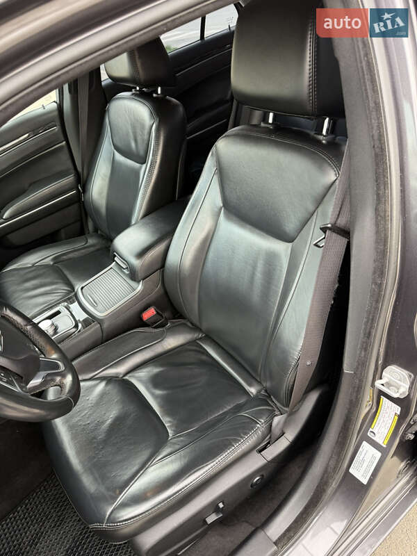Седан Chrysler 300 2016 в Одессе