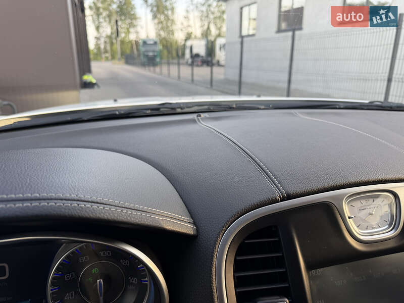 Седан Chrysler 300 2017 в Ковелі