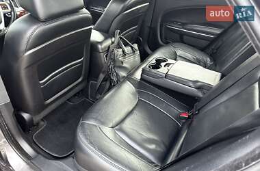 Седан Chrysler 300 2014 в 