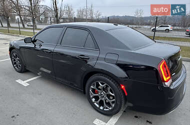 Седан Chrysler 300 2016 в 