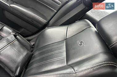 Седан Chrysler 300 2016 в 